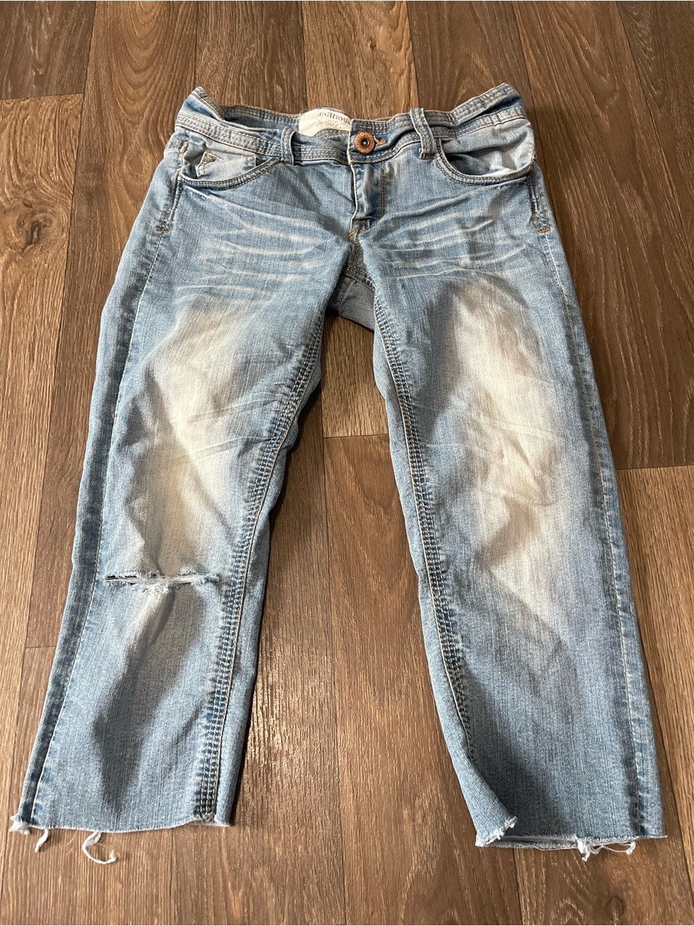 Dollhouse capris